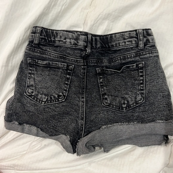 Pac Sun Black Jean Shorts - Picture 2 of 4